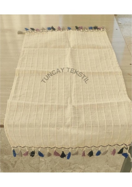 Mor Renkli, Ponponlu, Şık ve Rahat Runner ile Dekorasyonunuza Neşe Katın