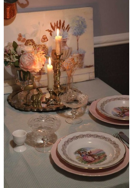 Mint Yeşili Pötikare Masa Örtüsü, Fırfırlı ve Vintage Şıklığında 150X120 Ölçü. indirimleri