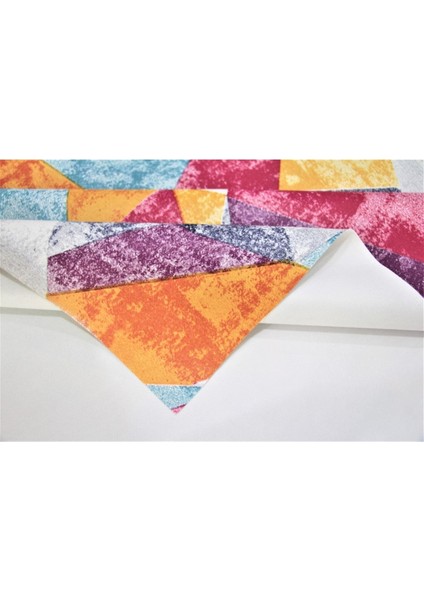 Elyaf Astarlı Silinebilir Pvc Muşamba Masa Örtüsü, Renkli Üçgen Deseni fırsatları
