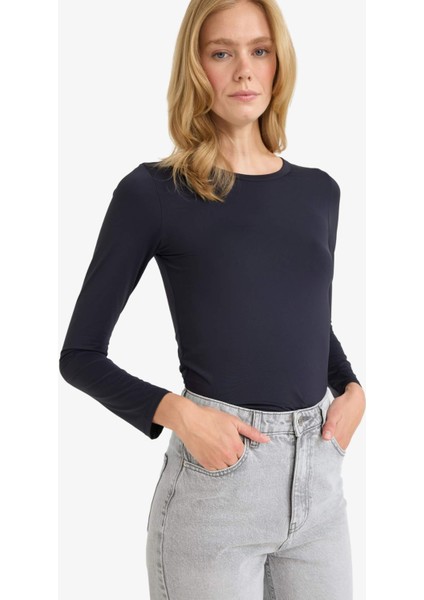 Slim Fit Dar Kesim Bisiklet Yaka Basic Düz Uzun Kollu Tişört D3756AX25AU modelleri