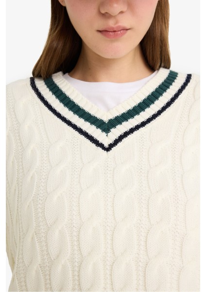 Coool Regular Fit V Yaka Saç Örgülü Triko Kazak C7321AX25WN indirimleri