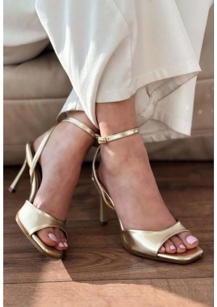 Feles Bilekten Bağlamalı Tek Bant Kadın Topuklu Ayakkabı modelleri