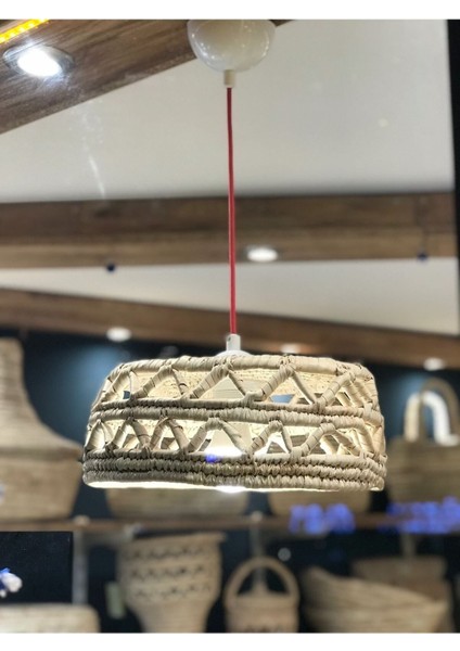 Sarı Hasır Tavan Aydınlatma, Şık ve Doğal Tasarım ile Ortamınıza Sıcaklık Katar.