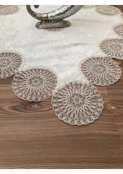 Kadife Fiskos Örtüsü Kordon Nakışlı Krem, Şık ve Zarif Dekorasyon Parçası fiyatları