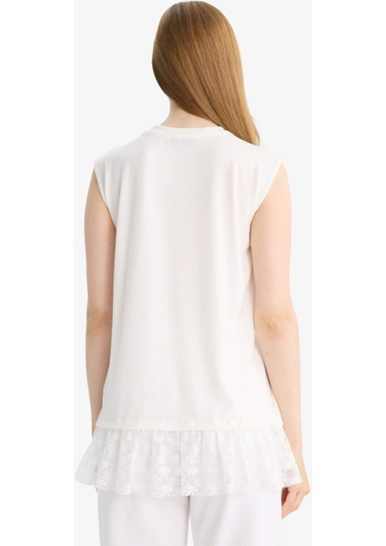 Regular Fit Bisiklet Yaka Dantel Detaylı Kolsuz Tunik F9444AX25HS indirimleri