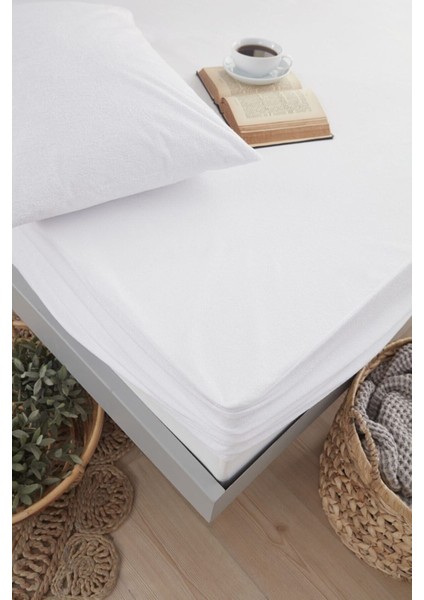 Turkuaz Sıvı Geçirmez Tek Kişilik Yatak Alezi, Konfor ve Koruma Sağlar