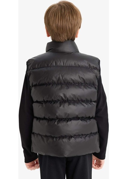 Erkek Çocuk Su Geçirmez Fermuarlı Dik Yaka Şişme Yelek F3092A825AU indirimleri