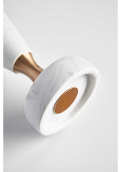 Beyaz Mermer Küçük Piramit Mumluk, Şık ve Zarif Dekor Ürünü modelleri