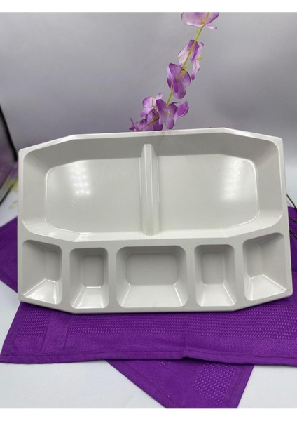 7 Bölmeli Beyaz Polikarbon Kahvaltı Tabağı, 24X35 Cm, Sunum Için Uygun