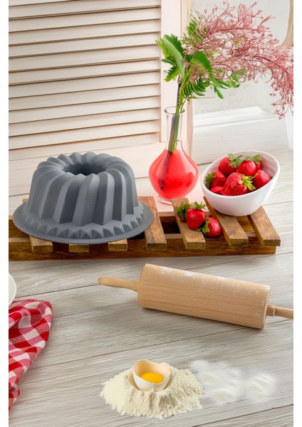 Oval Silikon Kek Kalıbı, Antrasit Renk, Dayanıklı ve Kullanışlı Mutfak Gereci