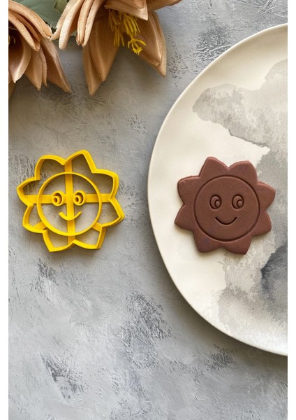 Mavi Güneş Temalı Kurabiye Kalıbı, Pişirme Keyfi Için Idealdir fiyatları