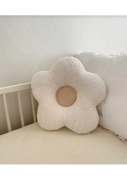 Bej Papatya Temalı Yumuşak Peluş Yastık, Sevimli ve Rahat Kullanımlı Ev Dekoru
