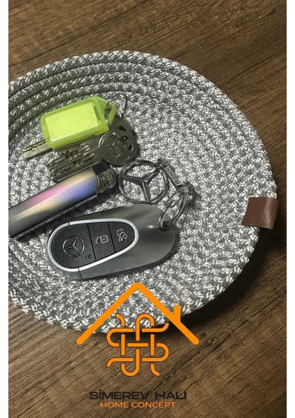 Gri Dekoratif Komodin ve Düzenleyici, Şık ve Fonksiyonel Banyo ve Masaüstü Ürünü