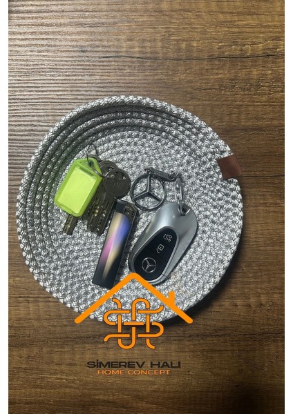 Gri Dekoratif Komodin ve Düzenleyici, Şık ve Fonksiyonel Banyo ve Masaüstü Ürünü modelleri