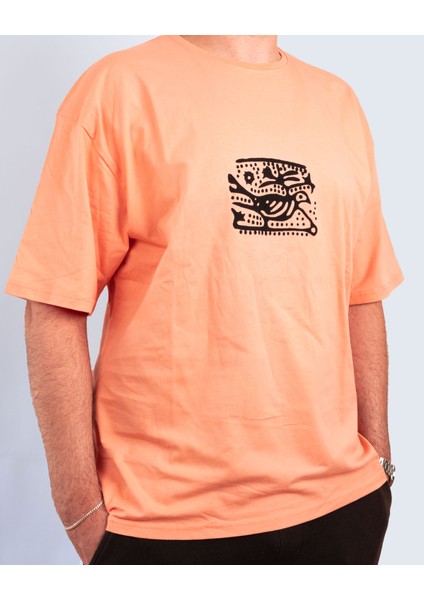 Keklik Desenli Oversize Taş Baskı Tişört (Yavruağzı) – %100 Ege Pamuğu