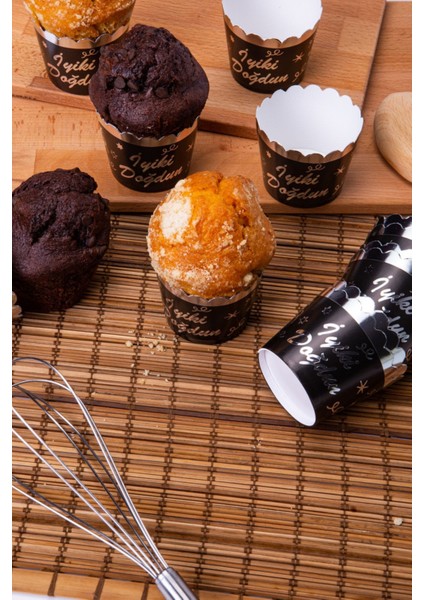 Yaldızlı Siyah 12'li Kek Kalıbı, 6.5x5 Cm, Dayanıklı ve Şık Mutfak Gereci fiyatları