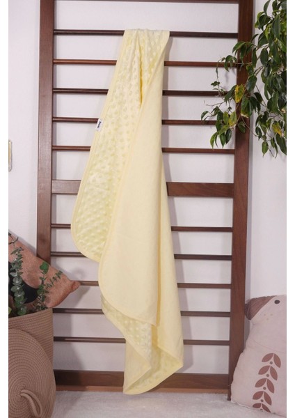 Renkli ve Yumuşak Bebek Battaniyesi, Sıcak ve Konforlu Kullanım Sağlar. fırsatları