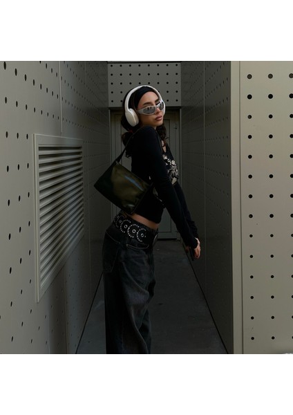 Siyah Vintage Moodygirl Omuz Açık Uzun Kollu Crop indirimleri