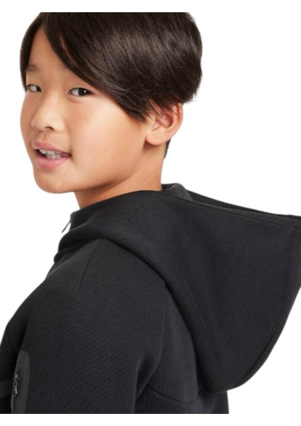 Erkek Çocuk Tech Fleece Takım fırsatları