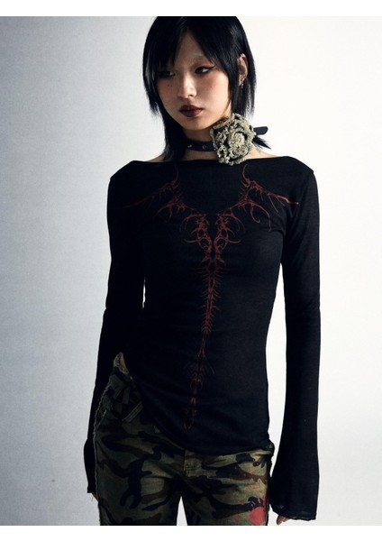 Siyah Slayer Horn Kırmızı Sırt Desenli Uzun Kollu Bluz