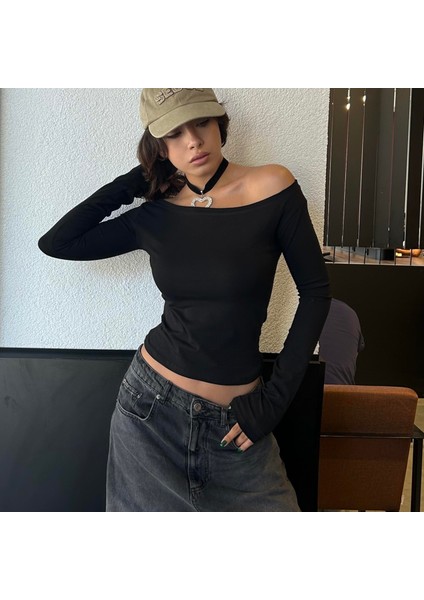 Siyah Madonna Yaka Uzun Kollu Crop Bluz indirimleri