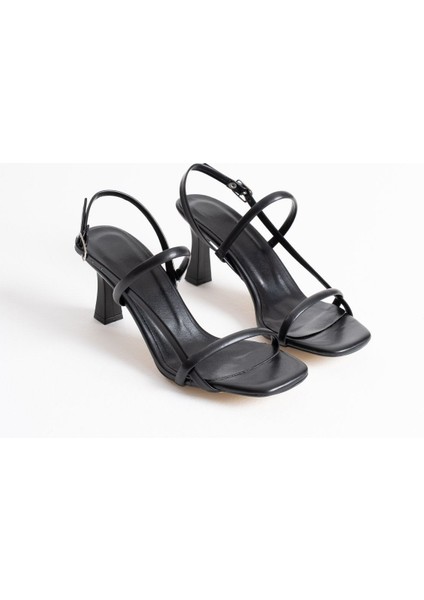 Monya Kadın Siyah Topuklu Sandalet fiyatları