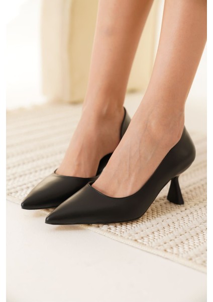 Seraphine Kadın Mat Siyah Topuklu Ayakkabı fiyatları
