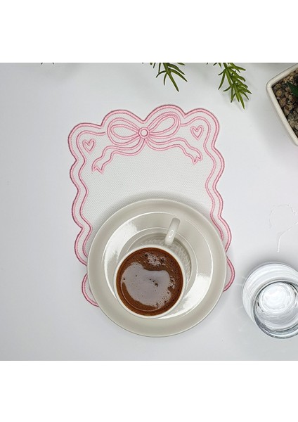 Renkli Nakışlı Kumaş Kokteyl Peçetesi, Beyaz ve Pembe, 1 Adet