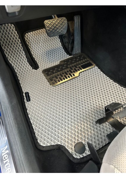 Mercedes E220 Araca Özel Eva Paspas