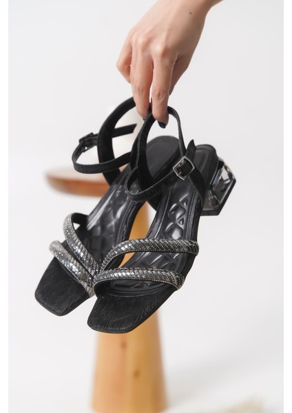 Rule Siyah Taşlı Kadın Topuklu Sandalet indirimleri