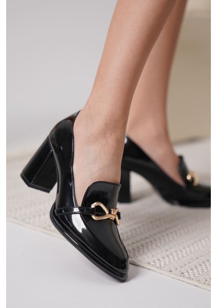 Melly Siyah Rugan Kadın Topuklu Ayakkabı fırsatları