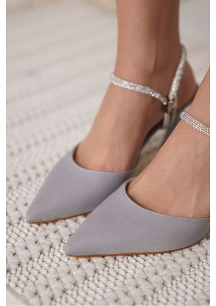 Georgina Kadın Taşlı Gri Saten Topuklu Ayakkabı fırsatları