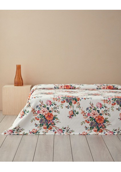 Pembe Çift Kişilik Yatak Örtüsü Şık ve Rahat Tasarım