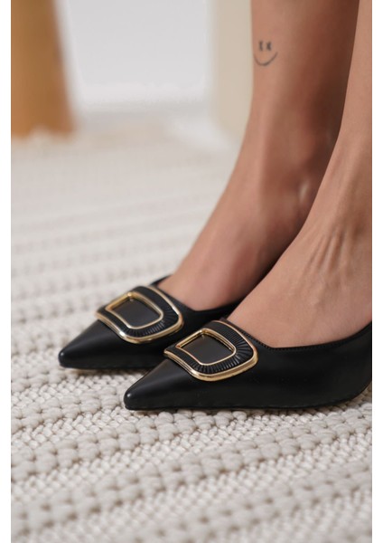 Emery Kadın Siyah Topuklu Ayakkabı fiyatları