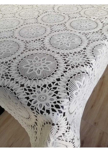 Şeffaf Kaplamalı, Dantel Görünümlü, Krem Renk, 137 cm En, Masa Örtüsü