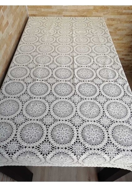 Şeffaf Kaplamalı, Dantel Görünümlü, Krem Renk, 137 cm En, Masa Örtüsü fiyatları