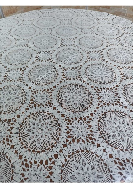 Şeffaf Kaplamalı, Dantel Görünümlü, Krem Renk, 137 cm En, Masa Örtüsü modelleri