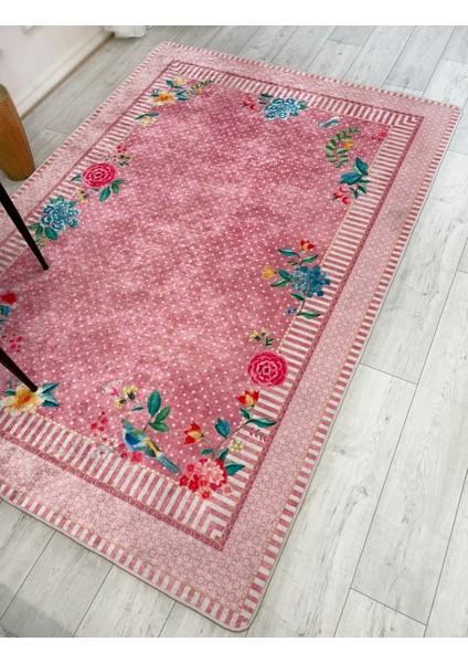 Pembe Renkli Zemin Gül Desenli Kaydırmaz Halı fırsatları