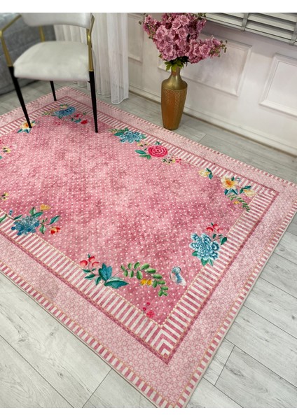 Pembe Renkli Zemin Gül Desenli Kaydırmaz Halı indirimleri
