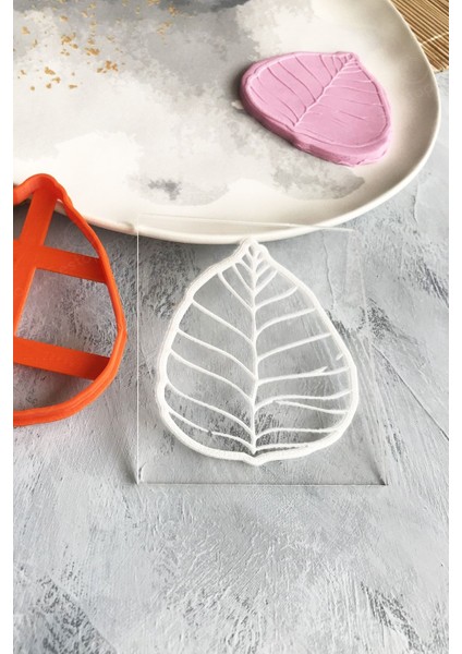 Yaprak Desenli Hamur Şekillendirme Aracı, Kolay ve Pratik Kullanım Sağlar modelleri