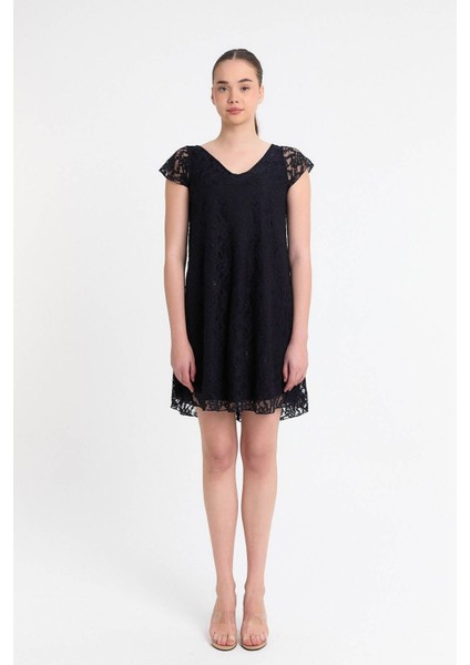 Lacivert Yaka Detaylı Güpür Işlemeli Dantel Elbise Gündüz - Gece Şıklığı 20L6805 fiyatları