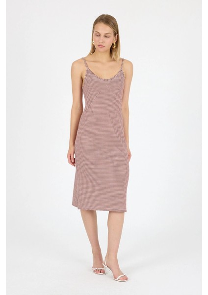 Ayarlanabilir Askılı Yırtmaç Tasarım Geometrik Desen Jakarlı Örme Midi Elbise 25L7114 modelleri