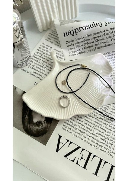 Yaprak Tasarımlı Şık Dekoratif Tabak, Modern ve Zarif Ev Dekorasyonu Için Ideal. modelleri