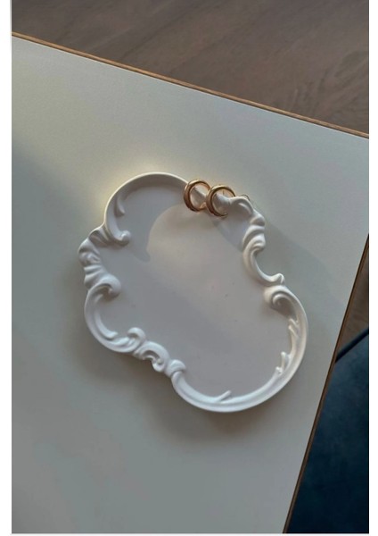 Dantel Kabartma Şekilli Geniş Dekoratif Tabak, Sunum, Takı Tepsisi, Altlık