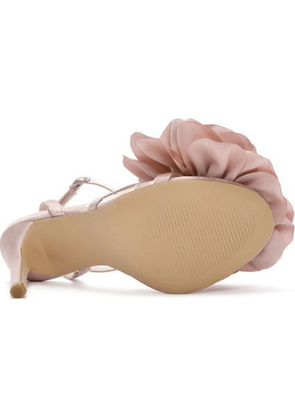 Kadın Bej Bilekten Bantlı Aksesuar Detaylı Ince Topuklu Sandalet 24SFE45256F