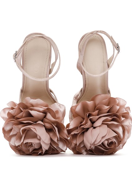 Kadın Bej Bilekten Bantlı Aksesuar Detaylı Ince Topuklu Sandalet 24SFE45256F