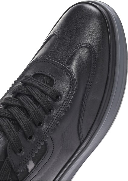Erkek Siyah Bağcıklı Deri Sneaker