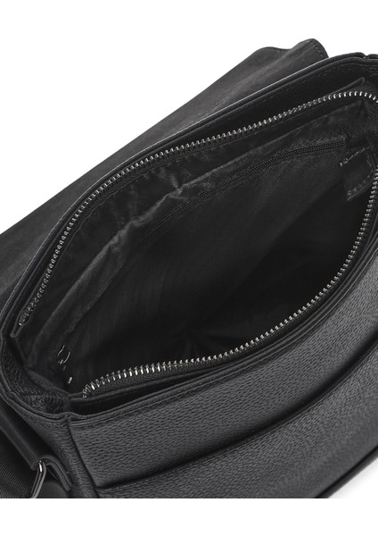 Erkek Siyah Deri Çapraz Çanta 23WBD3202CR