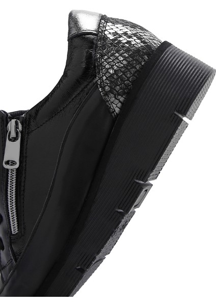 Kadın Siyah Bağcıklı Fermuar Detaylı Sneaker 24WFD370714
