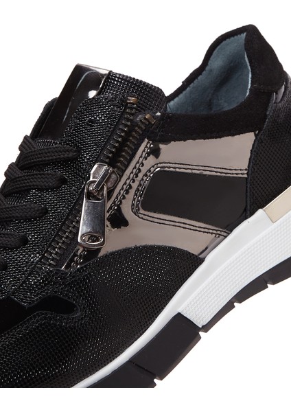 Kadın Siyah Bağcıklı Fermuar Detaylı Sneaker 24WFD370614